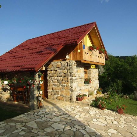 Guest House Emanuela Слунь Екстер'єр фото