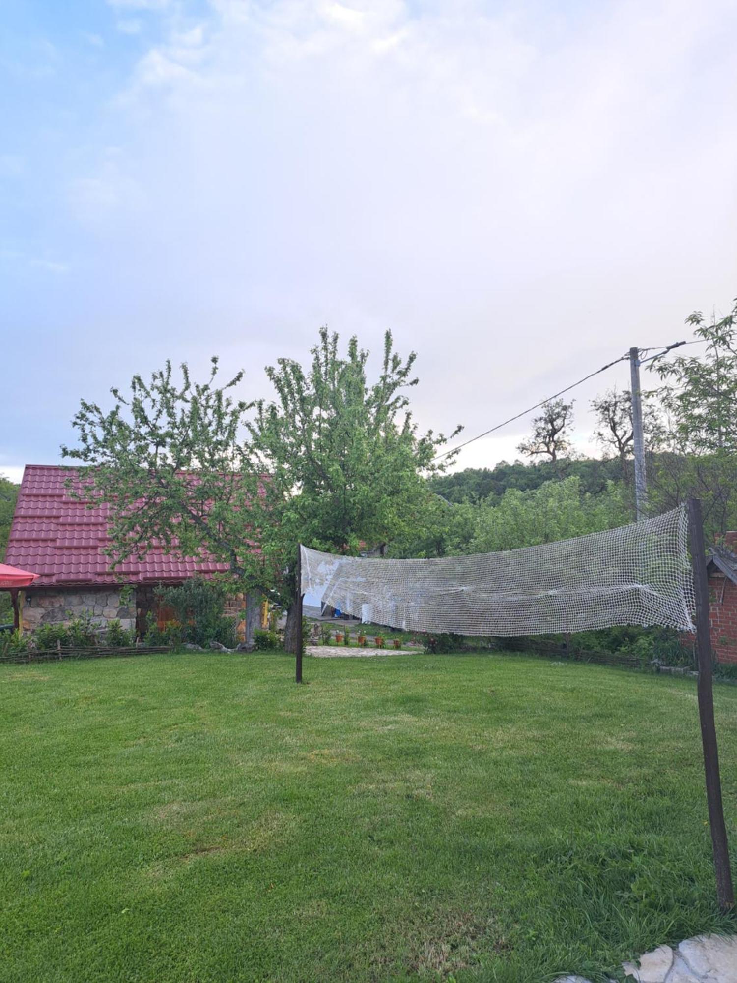 Guest House Emanuela Слунь Екстер'єр фото