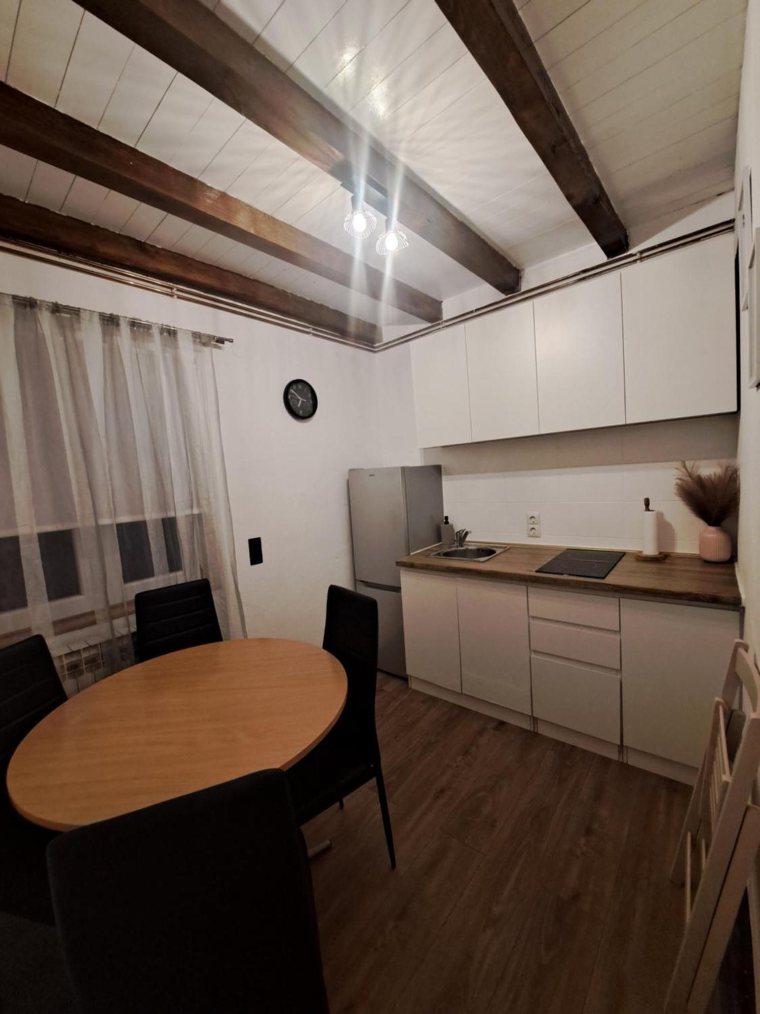Guest House Emanuela Слунь Екстер'єр фото