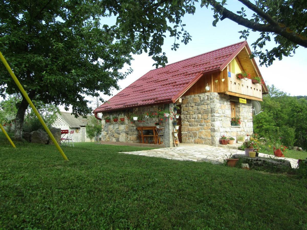 Guest House Emanuela Слунь Екстер'єр фото